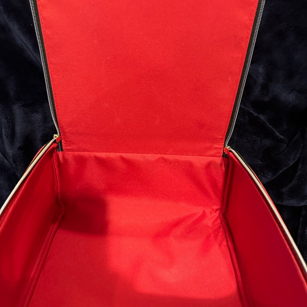 Make-Up And Toiletry Case - image 4